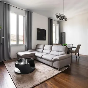 Appartamento San Marco Black Luxury Con Terrazzo E Parcheggio Su Richiesta, Firenze